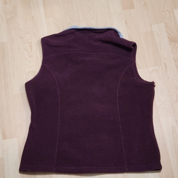 Eddie Bauer Maroon Vest with Light Gray Details - Picture 2 of 4